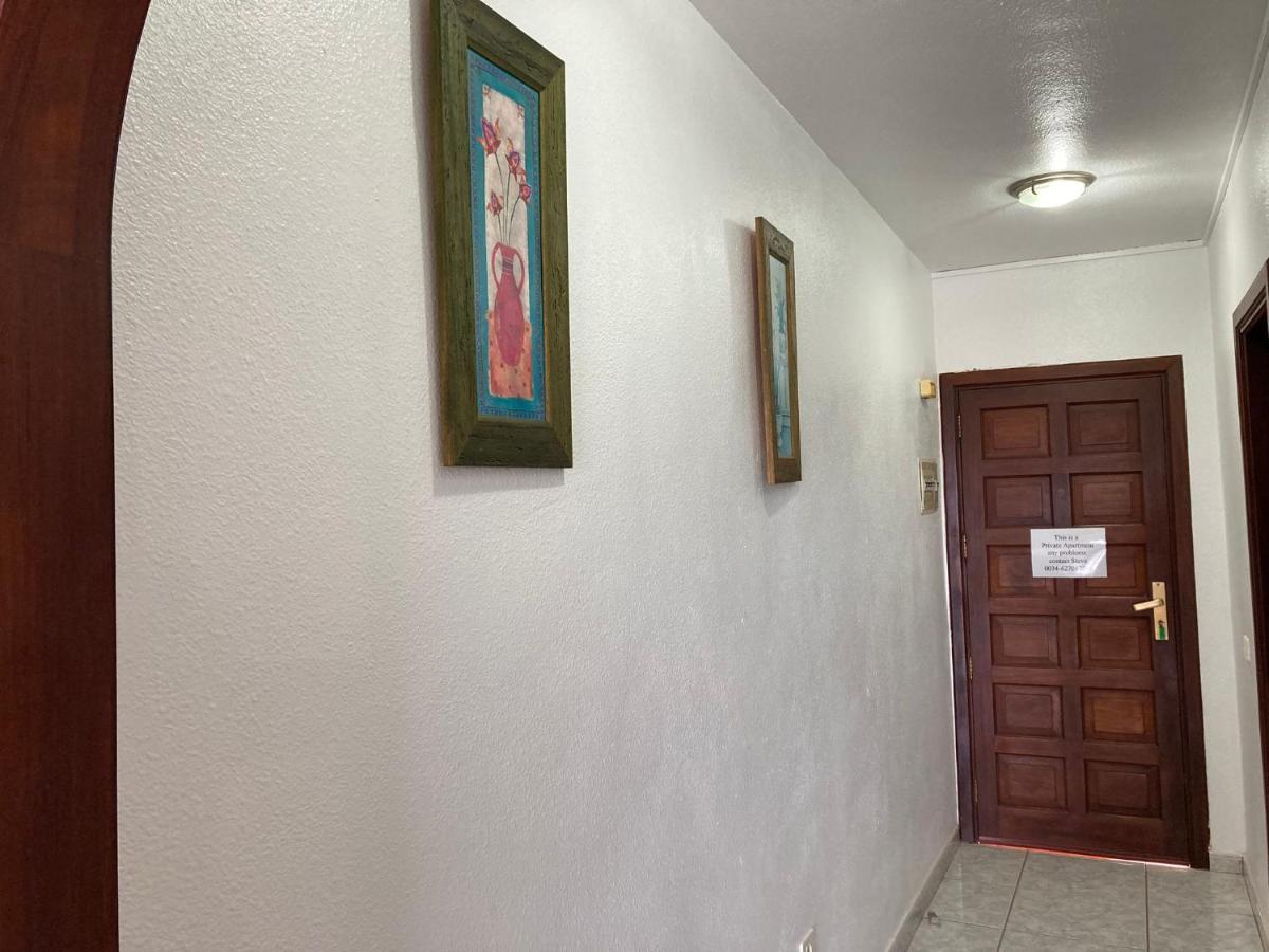 Victoria Court 2, Los Cristianos Guincho  エクステリア 写真