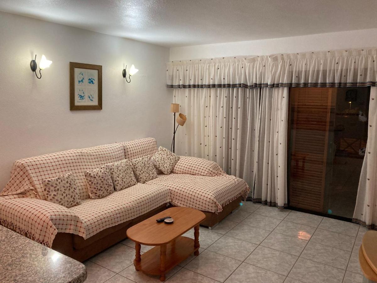 Victoria Court 2, Los Cristianos Guincho  エクステリア 写真